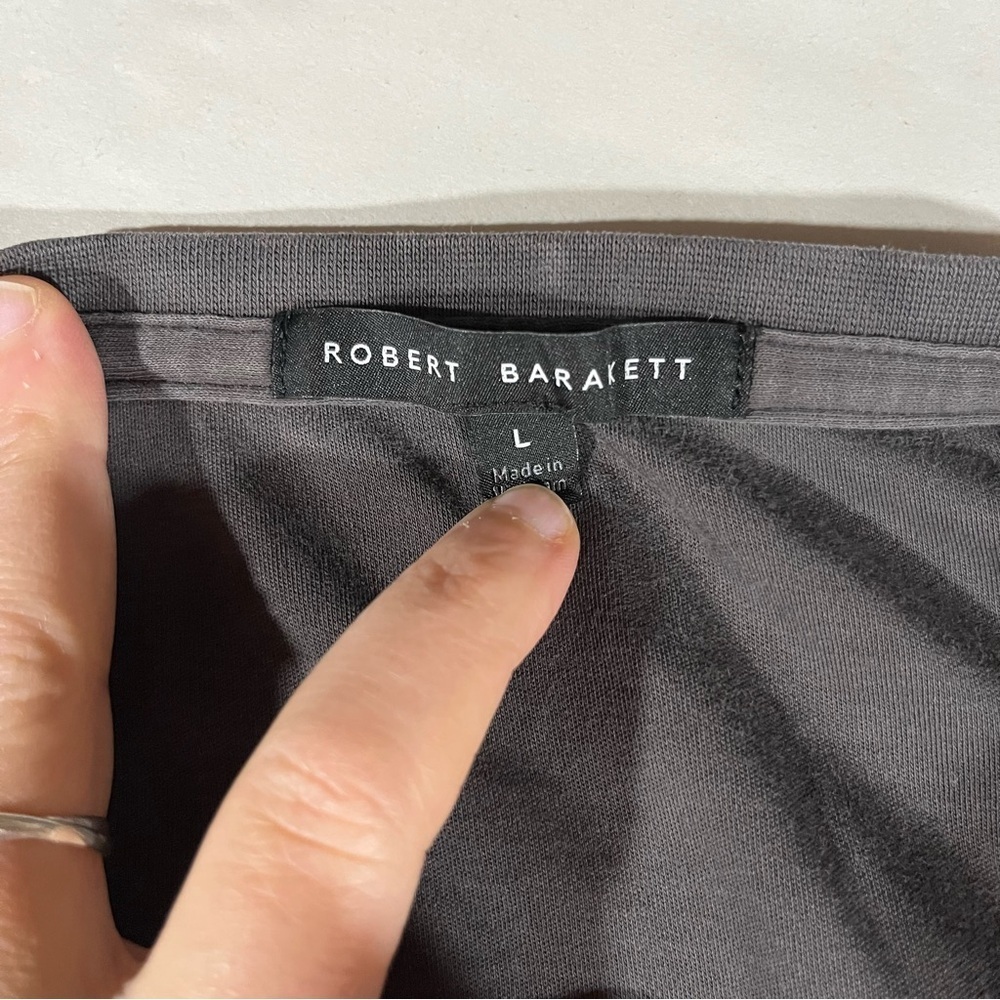 Robert Barakett Charcoal V-Neck T-Shirt Large - Picture 5 of 7